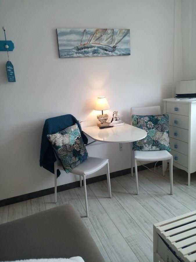 Le Petit Cabourg De La Cour Normande Studio Coeur De Ville -1 A 2 Personness Eksteriør billede
